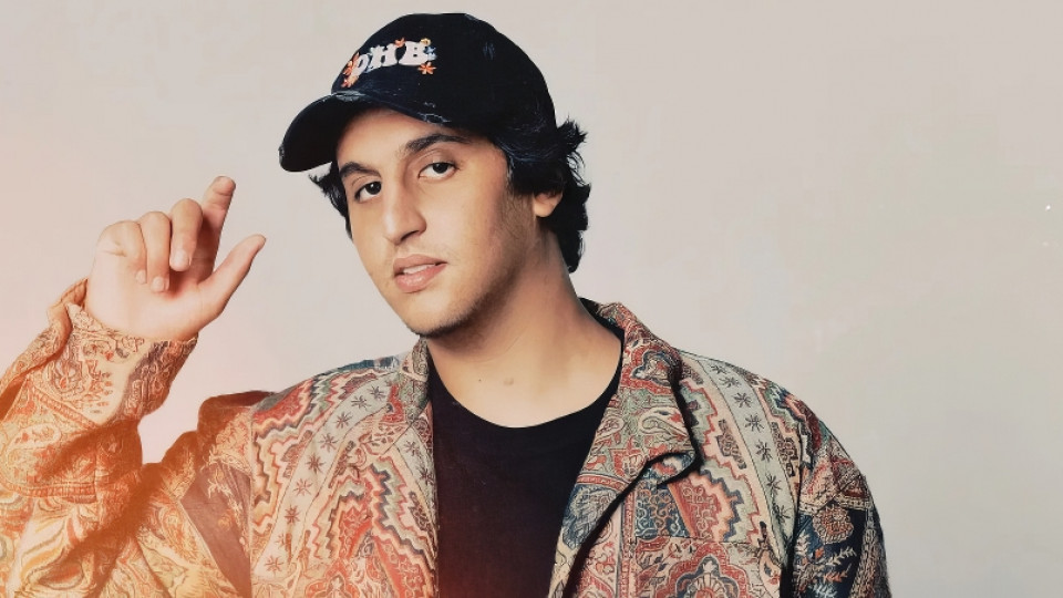 Ahmed Spins Ahmed Spins