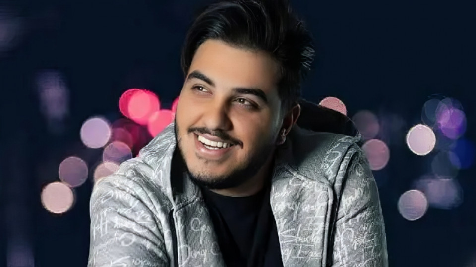 Aron Afshar Aron Afshar