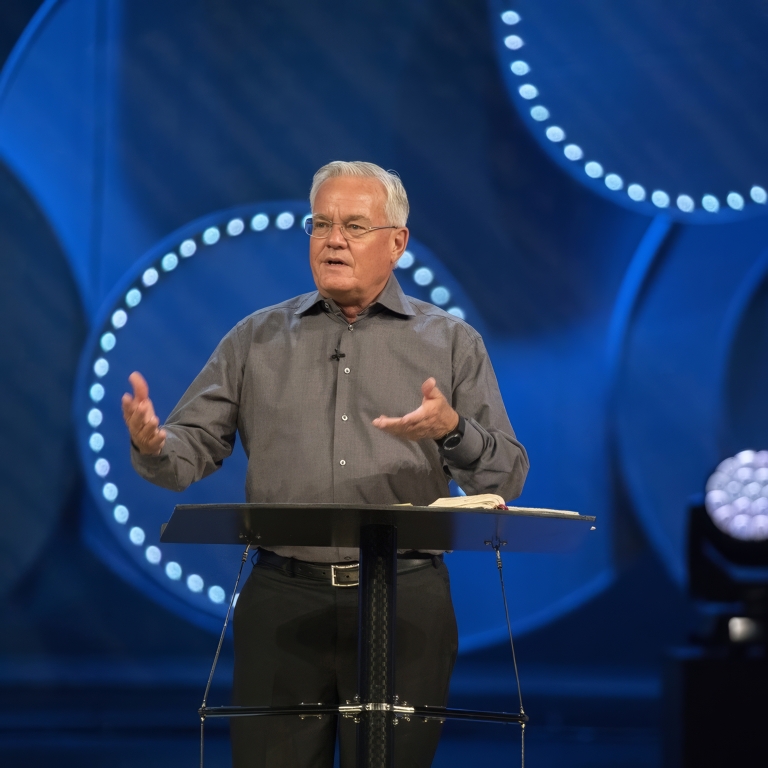 بيل هايبلز بيل هايبلز