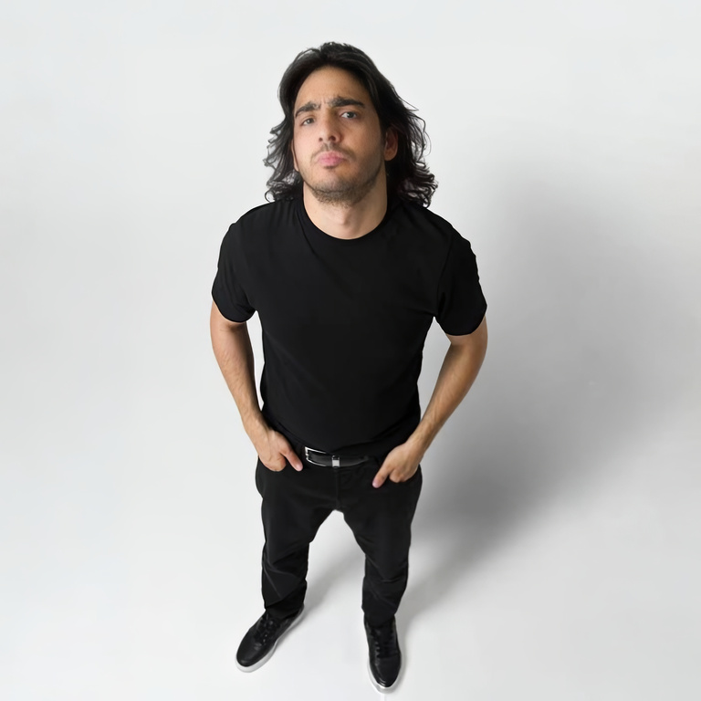 Max Angioni
