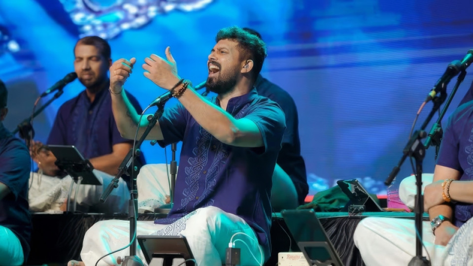 Nandagovindam Bhajans