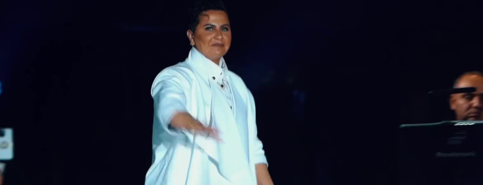 عرض ميدلي في دبي