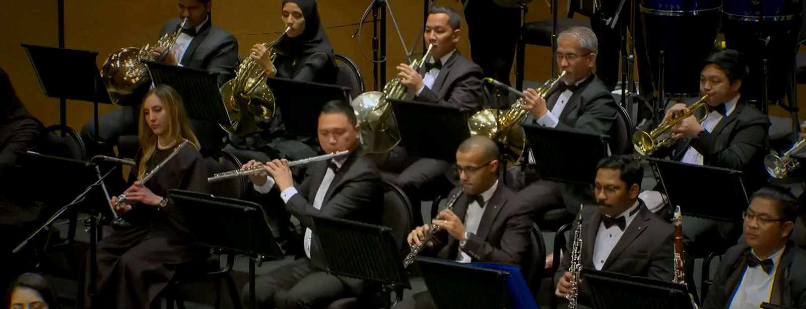 Soirée classique avec l'Orchestre philharmonique de Bahreïn sous la direction du maestro Mubarak Najem