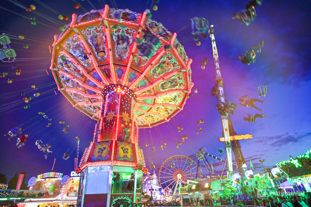 352vg3 استديو الصور :جدة في منتزه عطا الله - الأرض السعيدة