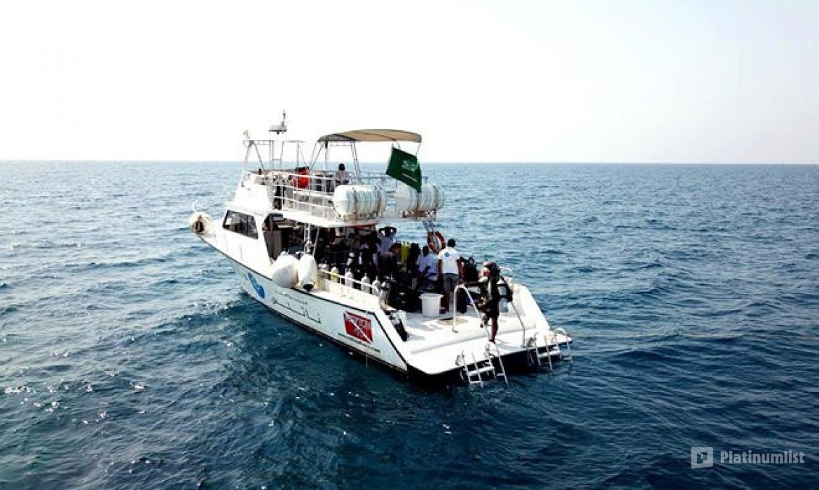 NATLUS DIVERS in Jeddah: Gallery Photo 3r6xg3