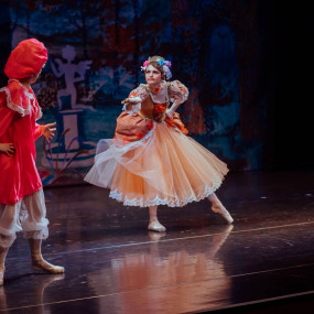 Photo from Moscow City Ballet production of Cinderella: Bite Size Ballet at The Theatre - Mall of the Emirates in Dubai: Gallery Photo z9vxpn