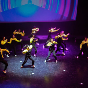 Photo from SHIAMAK Summer Funk at The Theatre - Mall of the Emirates in Dubai: Gallery Photo 3x44kz