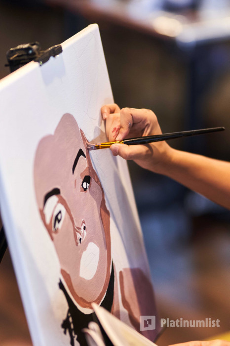 3q7e1n استديو الصور :دبي في ARTfem guided painting workshop