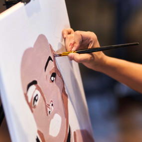 ARTfem guided painting workshop in Dubai: Gallery Photo 3q7e1n