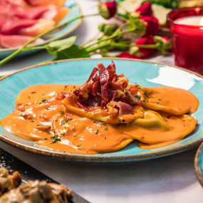 Photo from Valentine’s Special Dinner in Al Dente in Dubai: Gallery Photo zwdde3