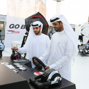 385qq3 استديو الصور :دبي في Dubai International Boat Show