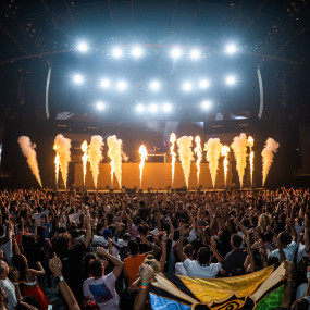 Photo from أمسية لا تتكرر، تجمع النجمين أفروجاك وستيف أوكي في دبي in دبي: Gallery Photo zm27wn