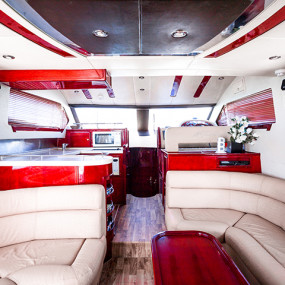 Private Luxury Yacht Cruise Rental in Dubai: Gallery Photo zodg6n