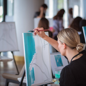 ART fem Painting Event in Abu Dhabi: Gallery Photo n1qwp3