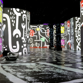 Gaudí & Kandinsky & Klee: Raise Vibration - The Immersive Experience at Infinity Des Lumieres in Dubai: Gallery Photo zw5yw4