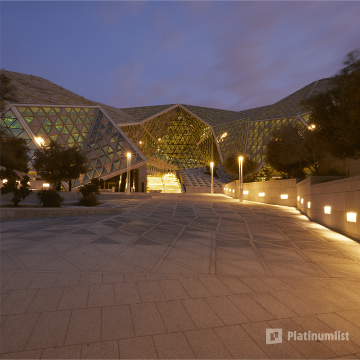 AlWadi Activations At KAFD в Эр-Рияд: Галерея фото 3qbo9r