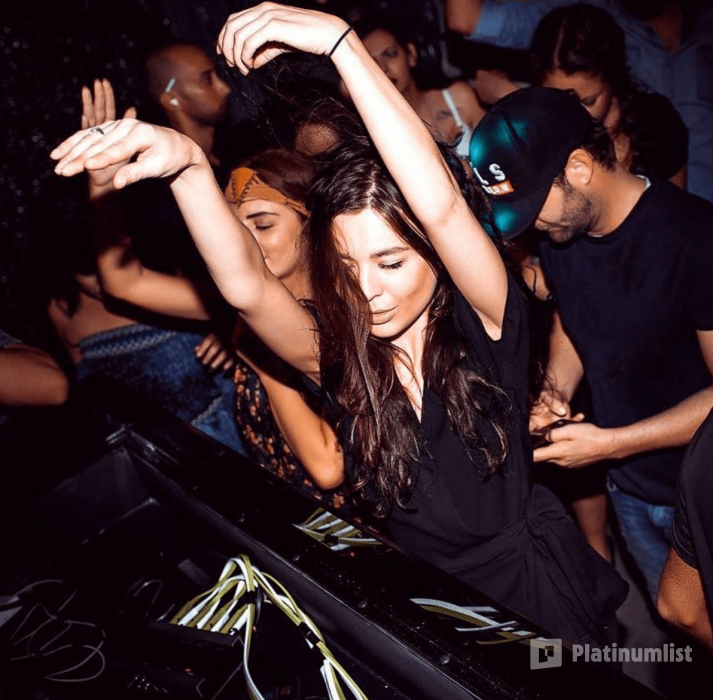 wzwvk3 استديو الصور :دبي في Plus Minus w / Ten Walls (LIVE) wzwvk3 استديو الصور :دبي في Plus Minus w / Ten Walls (LIVE)