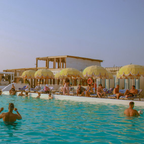 Nas Nas Halloween Pool Party at Banan Beach in RAK: Gallery Photo zw556e