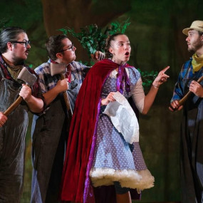 Photo from ذات الرداء الأحمر in المنامة: Gallery Photo n28890