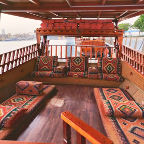 Photo from رحلة بحرية لمدة ساعة في برج خليفة وقناة العبرة in دبي: Gallery Photo 3qe963