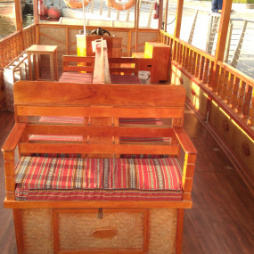 Photo from رحلة بحرية لمدة ساعة في برج خليفة وقناة العبرة in دبي: Gallery Photo nke9vn