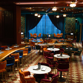 Hitchki Friday Brunch in Dubai: Gallery Photo 3rwbgn