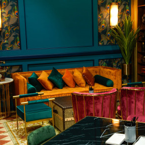 Photo from Hitchki Friday Brunch in Dubai: Gallery Photo zw6b4n