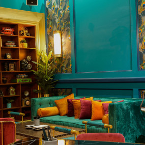 Photo from Hitchki Friday Brunch in Dubai: Gallery Photo zm0m83