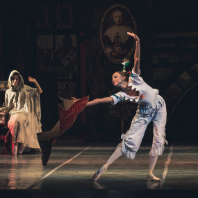 Photo from Cinderella in Manama in Manama: Gallery Photo 3b8q85