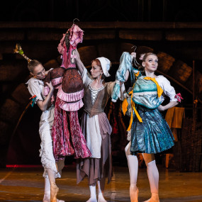 Photo from Cinderella in Manama in Manama: Gallery Photo 3pe8eq
