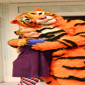 Photo from Kids show «The Tiger Who Came to Tea» in Manama: Gallery Photo 35d4x4