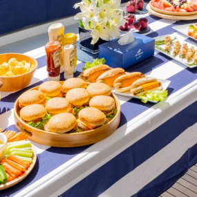 Photo from جولة باليخت والسباحة والغطس وغداء مشاوي لذيذ! in دبي: Gallery Photo 3jk0pv