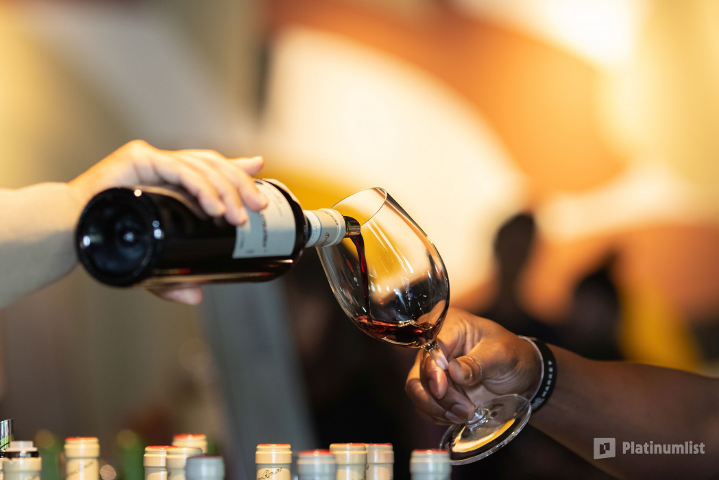 zgk57r استديو الصور :دبي في سوق النبيذ في تايم أوت ماركت في دبي