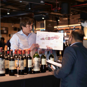 Photo from سوق النبيذ في تايم أوت ماركت في دبي in دبي: Gallery Photo nk5r7x