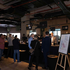 Photo from سوق النبيذ في تايم أوت ماركت في دبي in دبي: Gallery Photo n28e9r