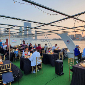 Photo from Dubai Marina Dinner Cruise with Live Music & Open Bar in Dubai: Gallery Photo 3r5geg