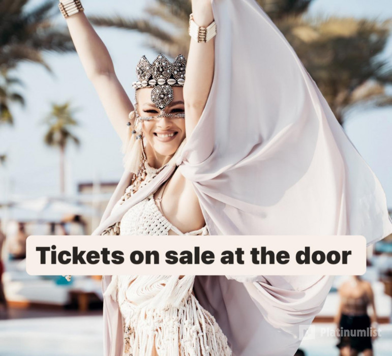 3e5y4q استديو الصور :دبي في Secrets of Summer featuring Goldfish LIVE