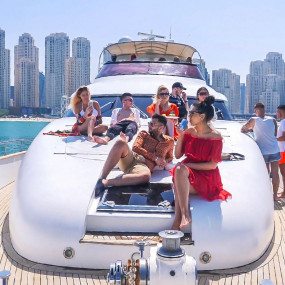 Photo from Dubai Marina Three-hour Yacht Tour with Lunch in Dubai: Gallery Photo zv5kqb