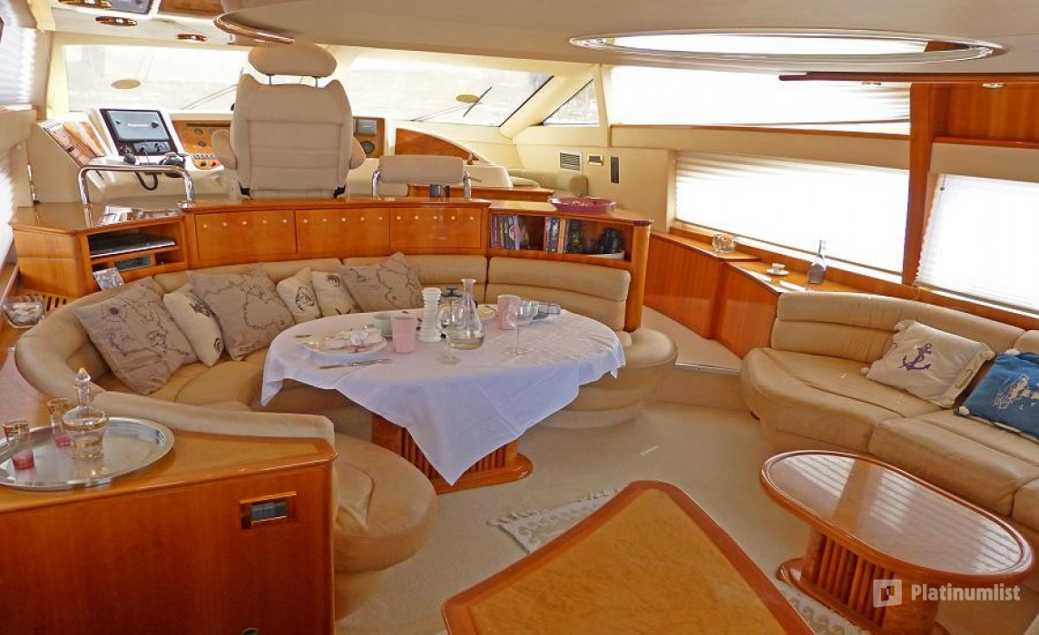 n1epj3 استديو الصور :دبي في ETOSHA Yacht Cruise Rental up to 28 pax