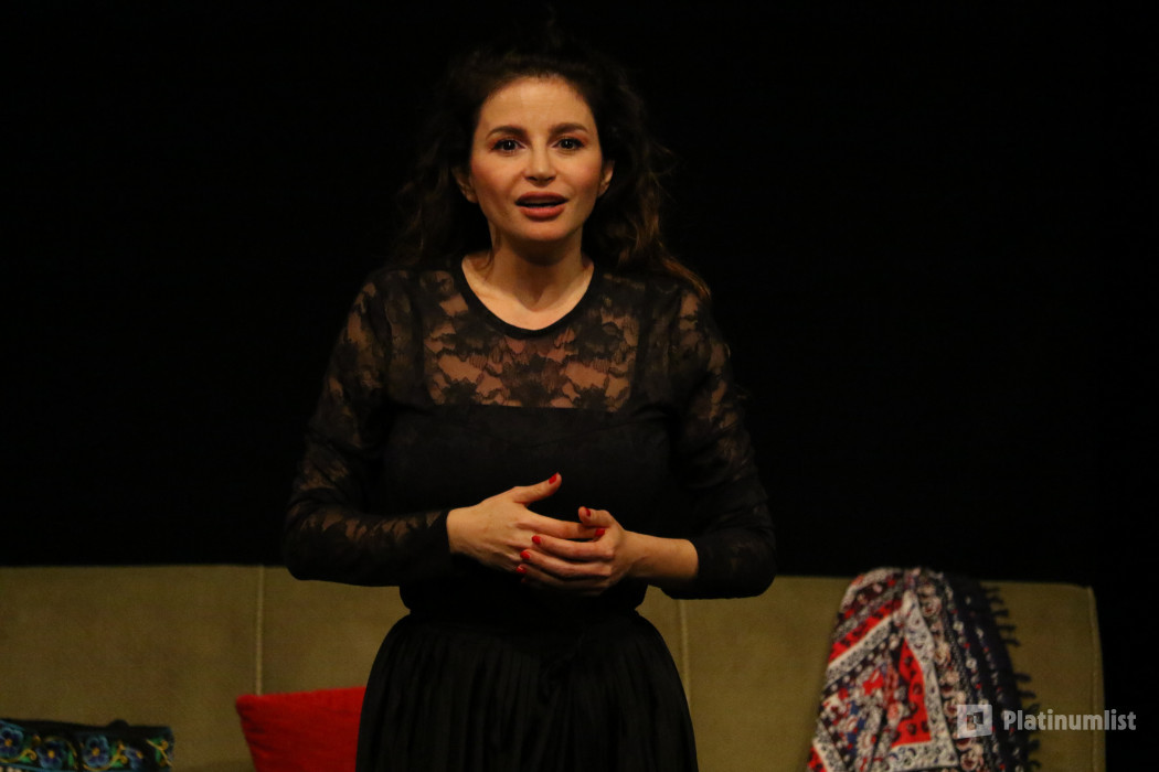 zoowq4 استديو الصور :الشارقة في مسرحية مجدرة حمراء على مسرح القصبة في الشارقة