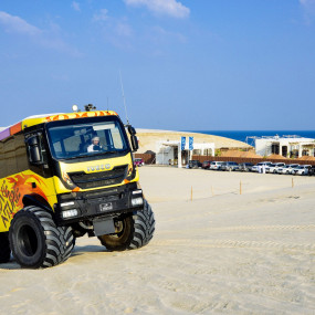 Monster Bus Desert Adventure Tour in Doha: Gallery Photo 3pe208