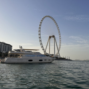 Photo from Superyacht Sunset Cruise in Dubai: Gallery Photo zm4vmw