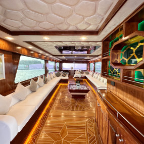 Photo from Superyacht Sunset Cruise in Dubai: Gallery Photo zgkro7