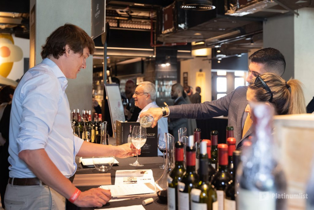 3pew4y استديو الصور :دبي في Wine & Dine at Time Out Market in Dubai