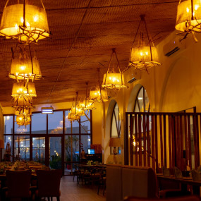 Day Pass at Al Majles Resort with Lunch/Dinner in Doha: Gallery Photo n6bk2y