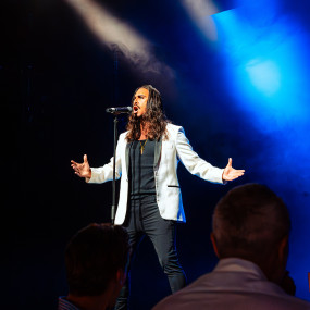 Photo from Billionaire Dubai Dinner & Show experience in Dubai: Gallery Photo n6b66p