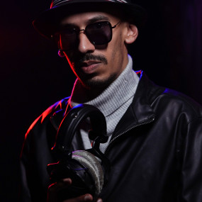 z7y61x استديو الصور :المنامة في JUNGLE ISLAND FESTIVAL