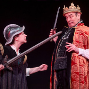 Photo from Horrible Histories: Terrible Tudors in Manama in Manama: Gallery Photo zv5d6b