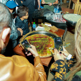 Photo from مهرجان طعام "لحم وجبال" في منتزه جبل حفيت الصحراوي، العين in العين: Gallery Photo 3peyxy