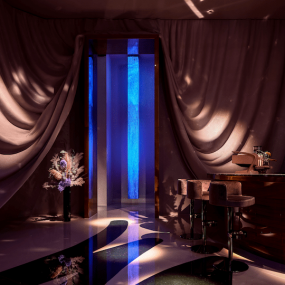 3pey90 استديو الصور :دبي في IMAGINARY FUTURE Show in KRASOTA Restaurant